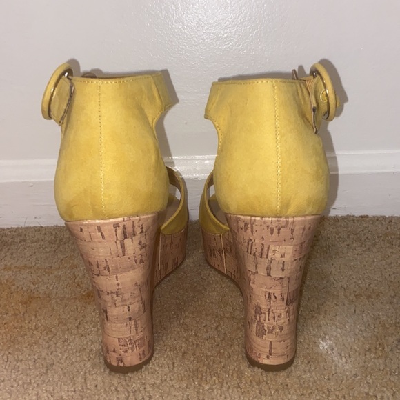 Unisa Women’s wedges US10 - Picture 3 of 4